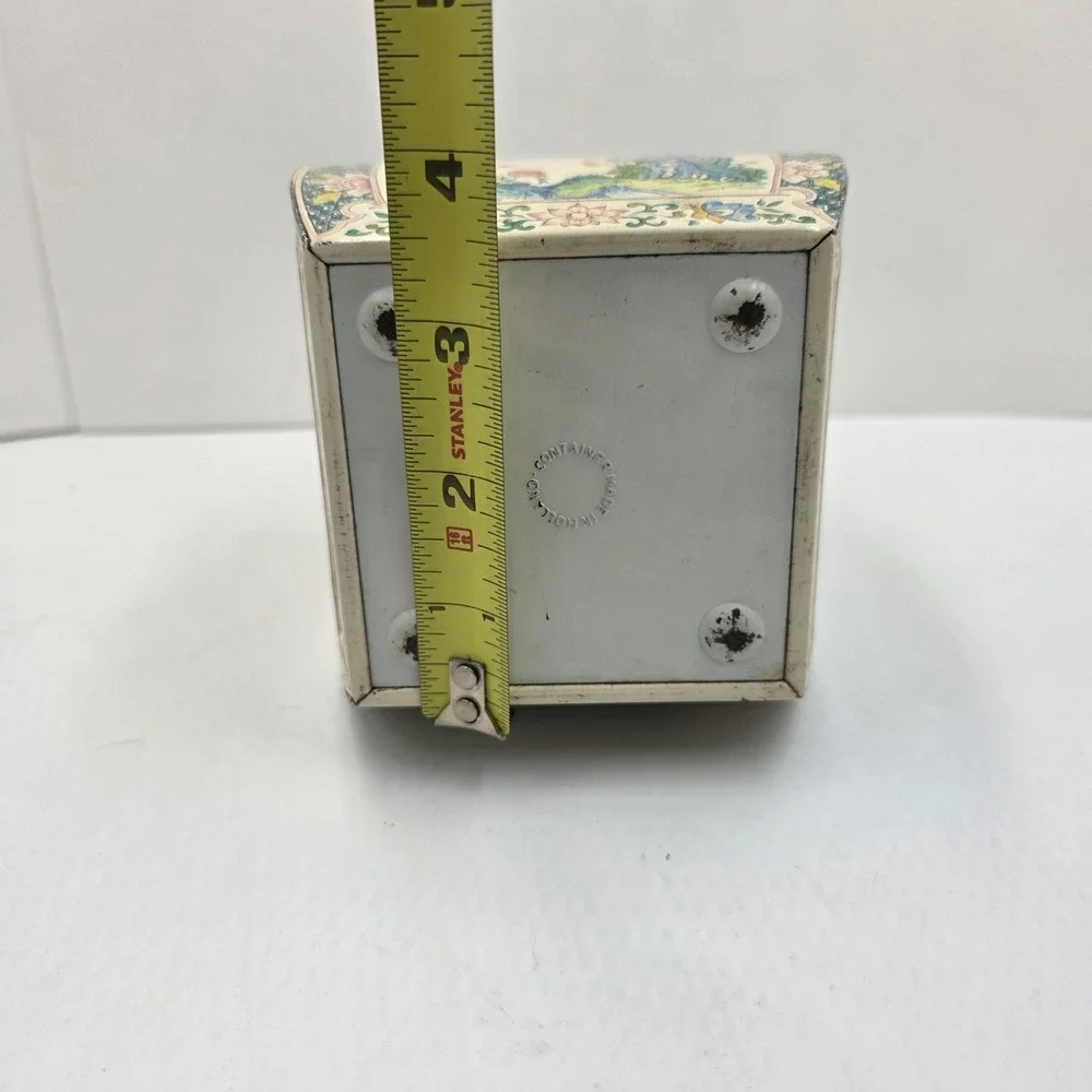 VTG Chinoiserie Floral Metal Tea Caddy Trinket Box Made In Holland 5.5